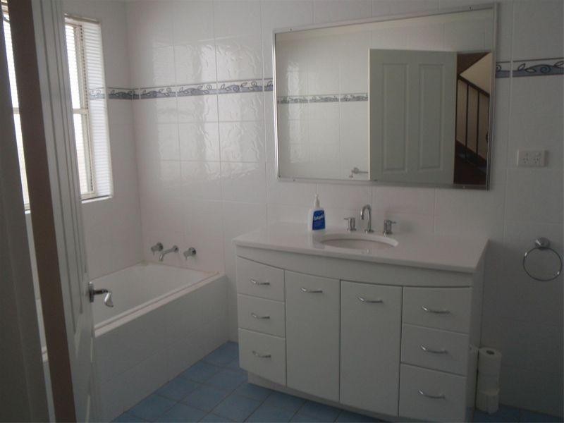 103 Little Lake Crescent, Warilla NSW 2528