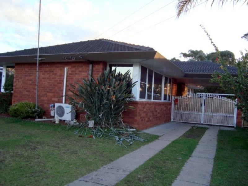18 Sammat Avenue, Barrack Heights NSW 2528