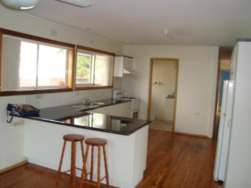 18 Sammat Avenue, Barrack Heights NSW 2528