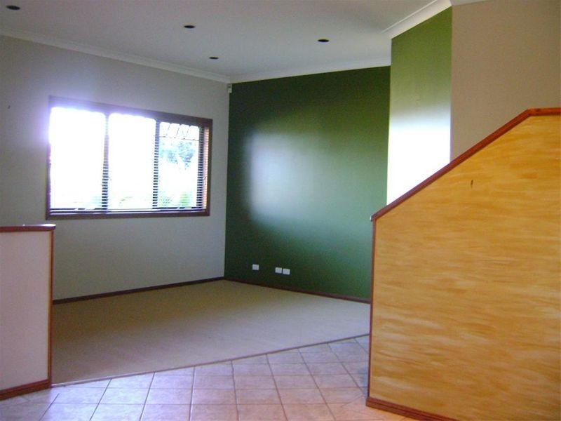 4 Ocean Beach Drive, Shellharbour NSW 2529