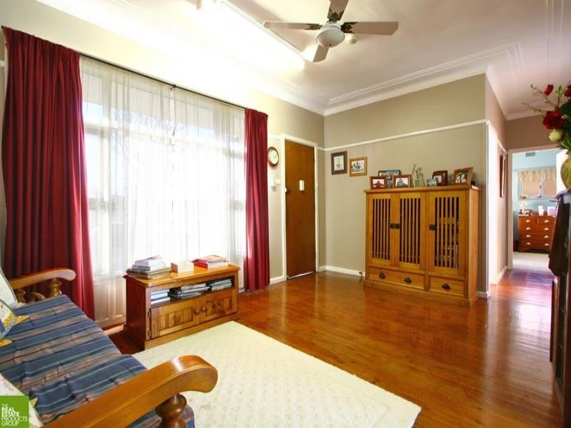 53 Lake Entrance Road, Warilla NSW 2528