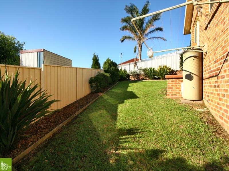3/4 Panbula Place, Flinders NSW 2529