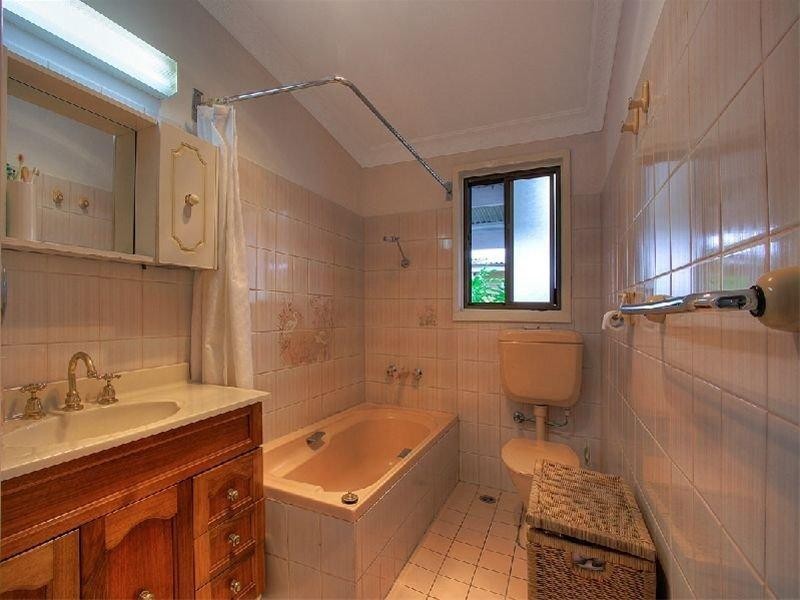 17 Davidson Street, Warilla NSW 2528