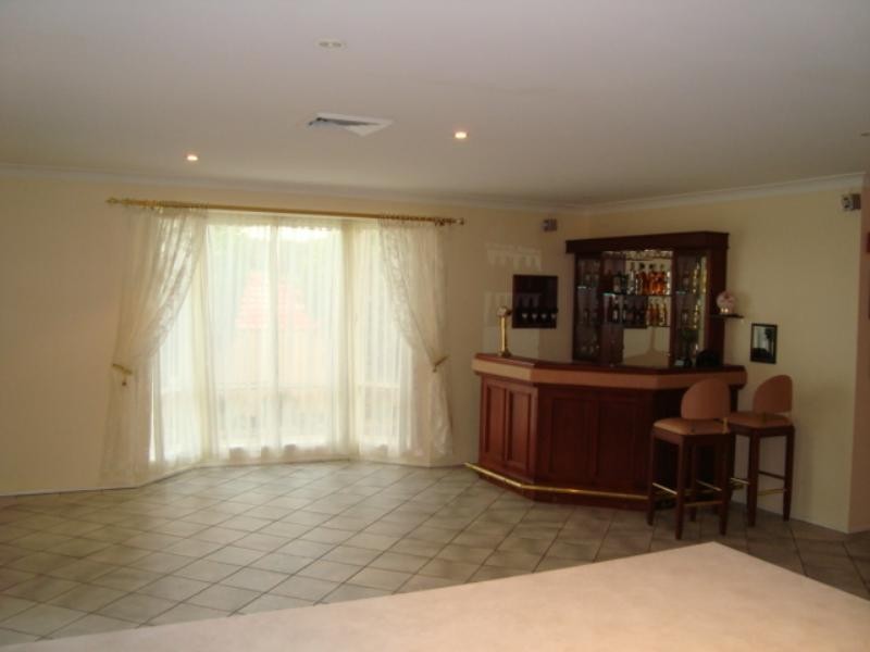 10 Downes Avenue, Albion Park NSW 2527