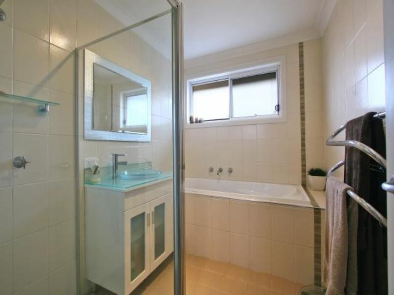 21 Coolawin Crescent, Shellharbour NSW 2529