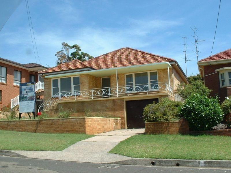 26 Hillcrest Street, Wollongong NSW 2500