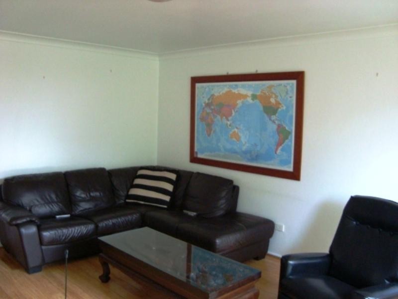 3/8 Peterborough Avenue, Lake Illawarra NSW 2528