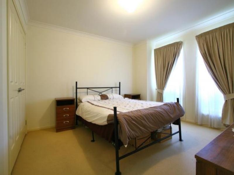 96 North Terrace, Dapto NSW 2530