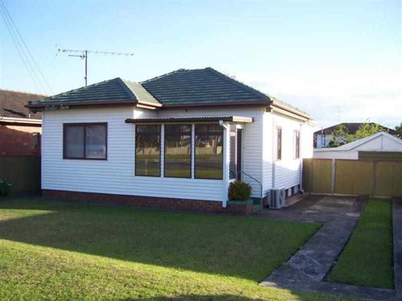 160 Pur Pur Avenue, Lake Illawarra NSW 2528