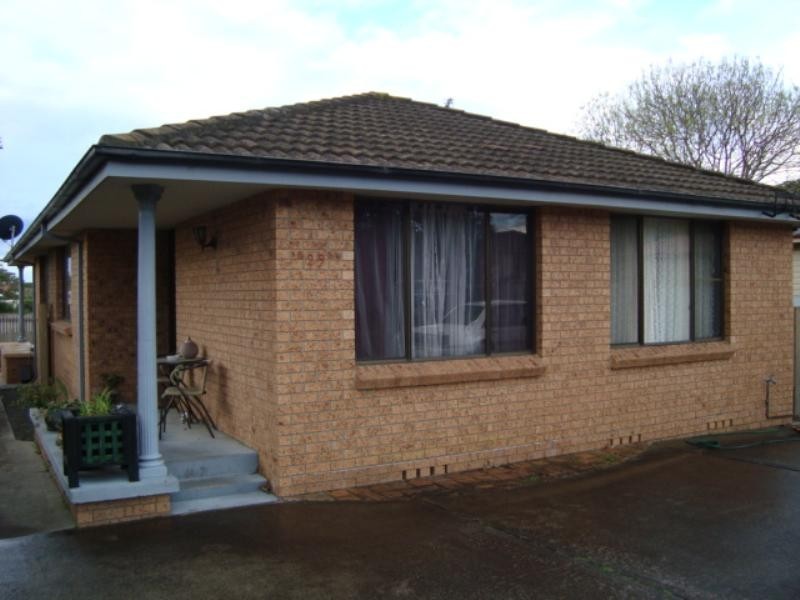 1/29 Girraween Avenue, Lake Illawarra NSW 2528