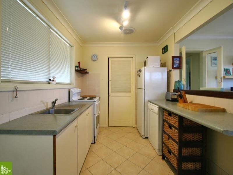 36 Hardwick Crescent, Mount Warrigal NSW 2528