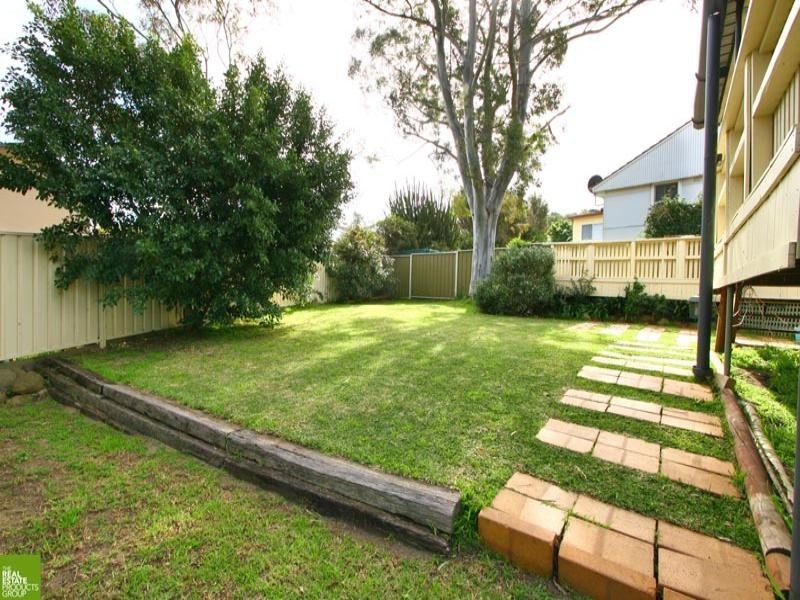 36 Hardwick Crescent, Mount Warrigal NSW 2528