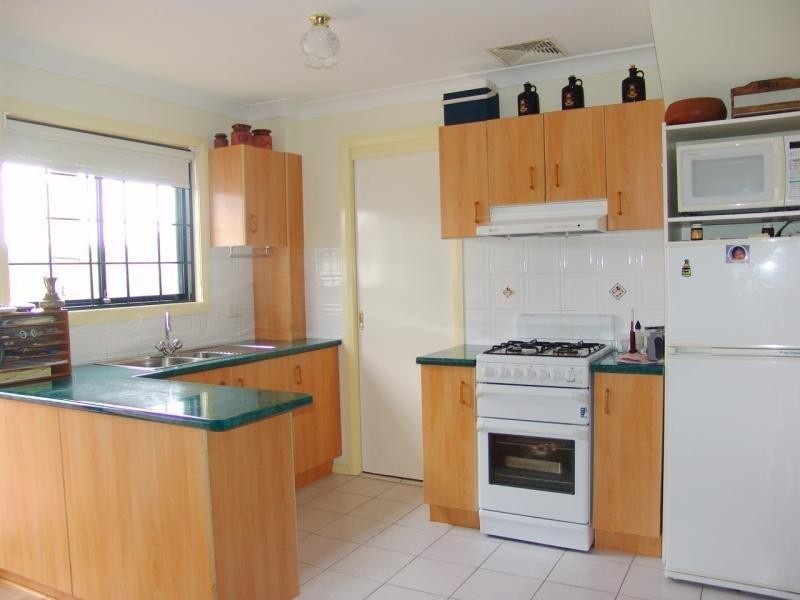 2/13 Rowland Avenue, Wollongong NSW 2500