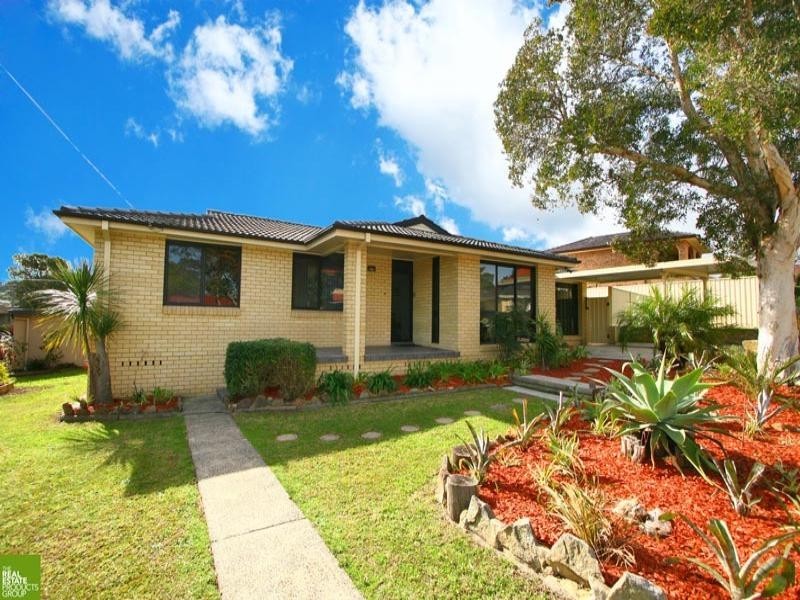 18 Goolagong Circuit, Mount Warrigal NSW 2528