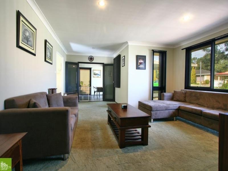 18 Goolagong Circuit, Mount Warrigal NSW 2528