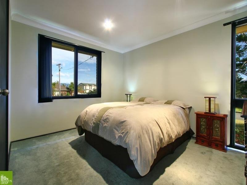 18 Goolagong Circuit, Mount Warrigal NSW 2528