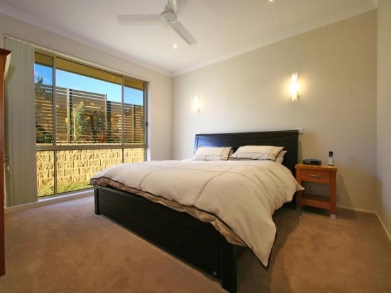 6 Bassett Street, Flinders NSW 2529