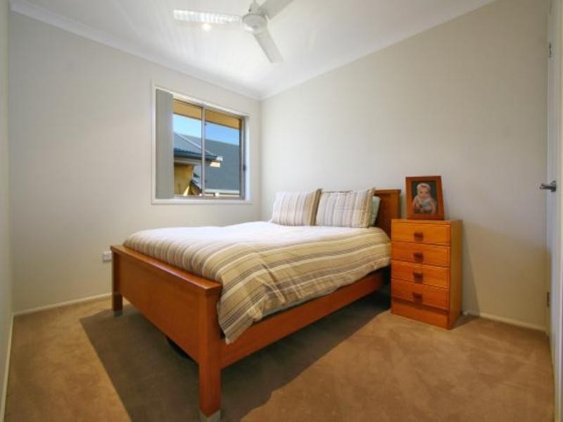 6 Bassett Street, Flinders NSW 2529