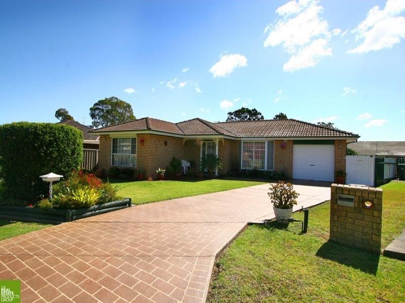 16 Fir Crescent, Albion Park Rail NSW 2527