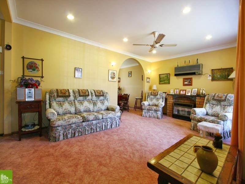 16 Fir Crescent, Albion Park Rail NSW 2527