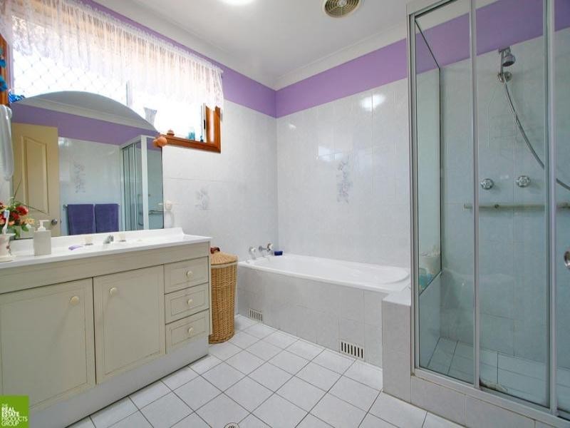 16 Fir Crescent, Albion Park Rail NSW 2527