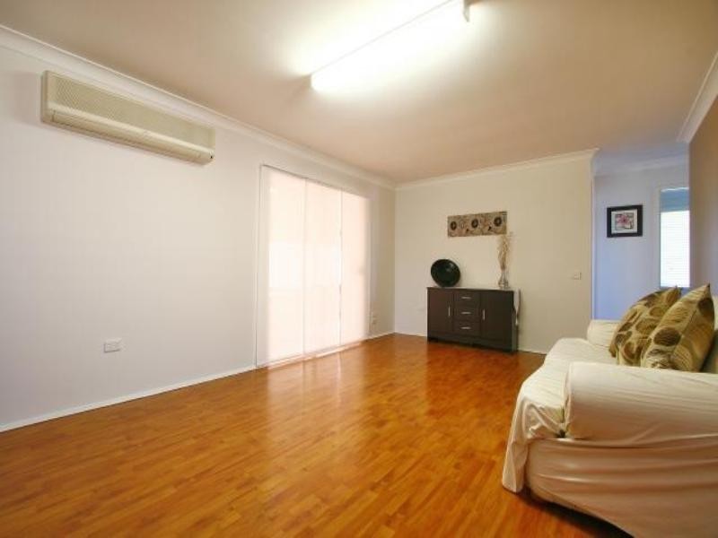 8 Mahogany Grove, Albion Park Rail NSW 2527