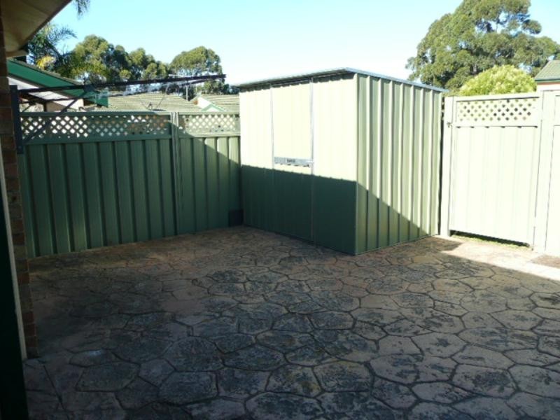 8/12 Bellbird Place, Barrack Heights NSW 2528