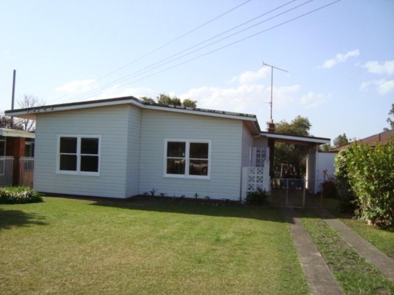 55 The Esplanade, Oak Flats NSW 2529