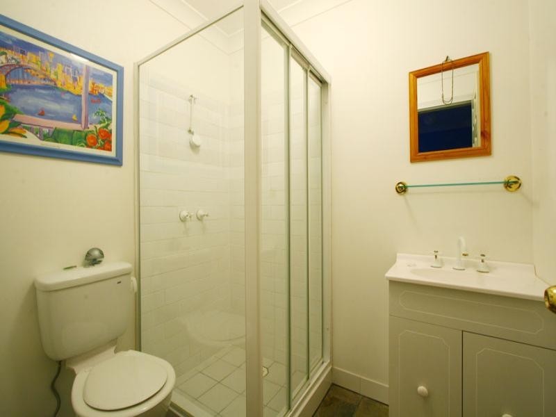 4 Yarle Crescent, Flinders NSW 2529