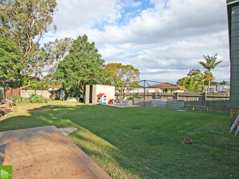 49 Leawarra Avenue, Barrack Heights NSW 2528