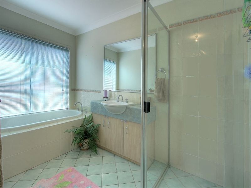 7 Stubbs Road, Albion Park NSW 2527