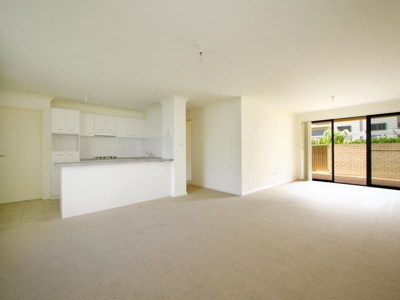 2/28 Addison Street, Shellharbour NSW 2529