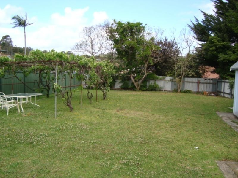 41 Kingston Street, Oak Flats NSW 2529