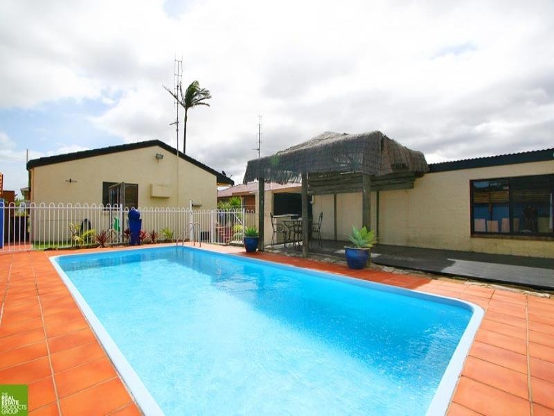 25 Cox Parade, Mount Warrigal NSW 2528