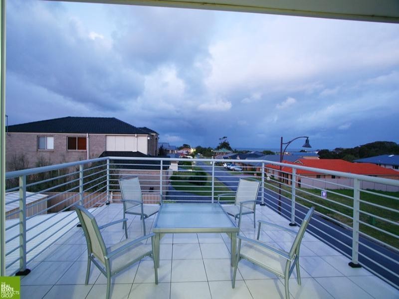 17 Hinchinbrook Drive, Shell Cove NSW 2529
