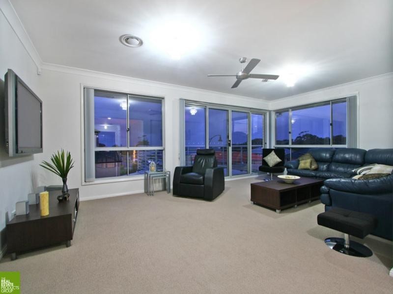 17 Hinchinbrook Drive, Shell Cove NSW 2529