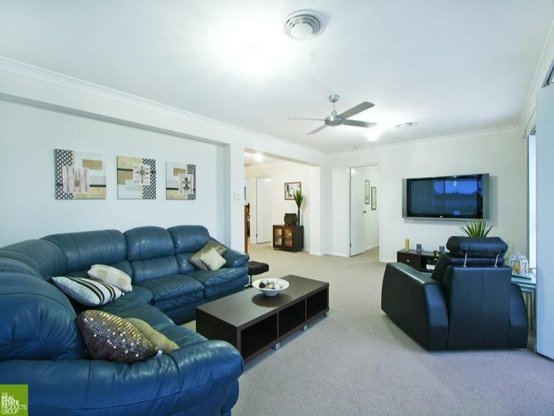 17 Hinchinbrook Drive, Shell Cove NSW 2529