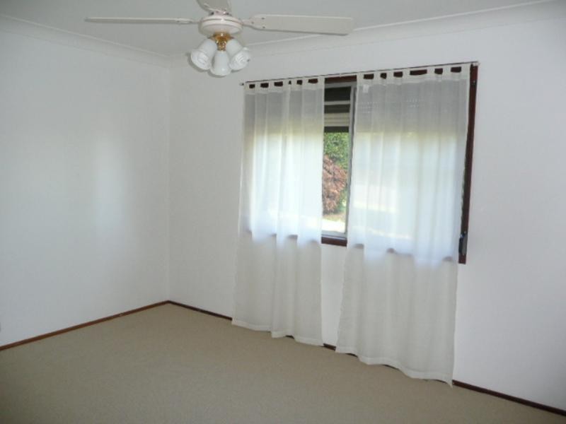 5 Armstrong Avenue, Mount Warrigal NSW 2528