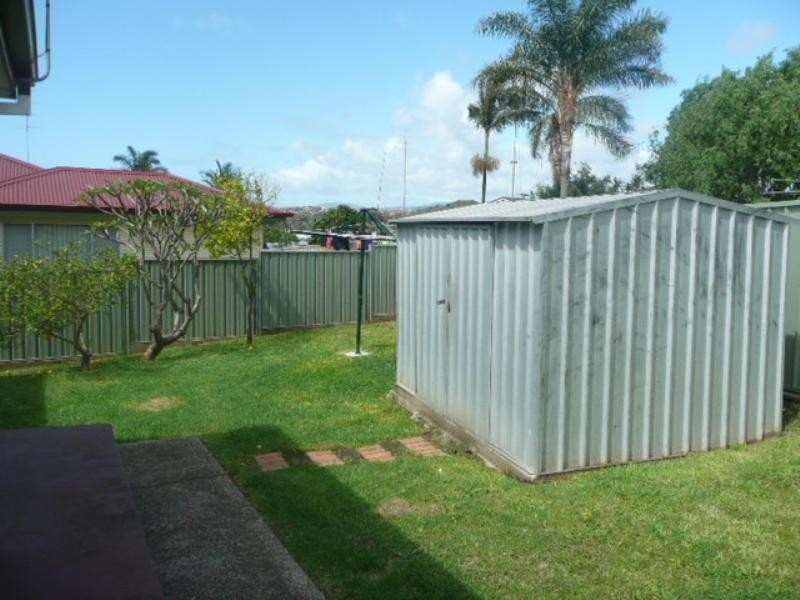 5 Armstrong Avenue, Mount Warrigal NSW 2528