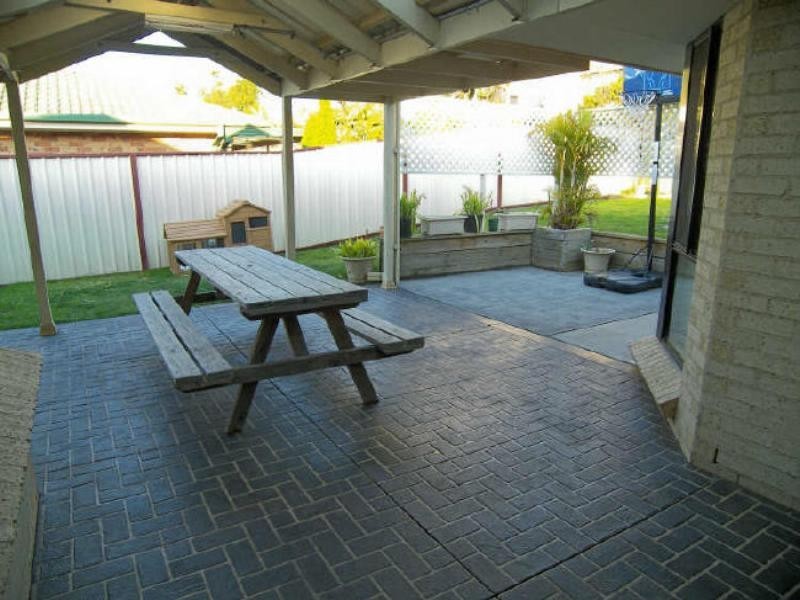 2 Diamantina Circuit, Albion Park NSW 2527