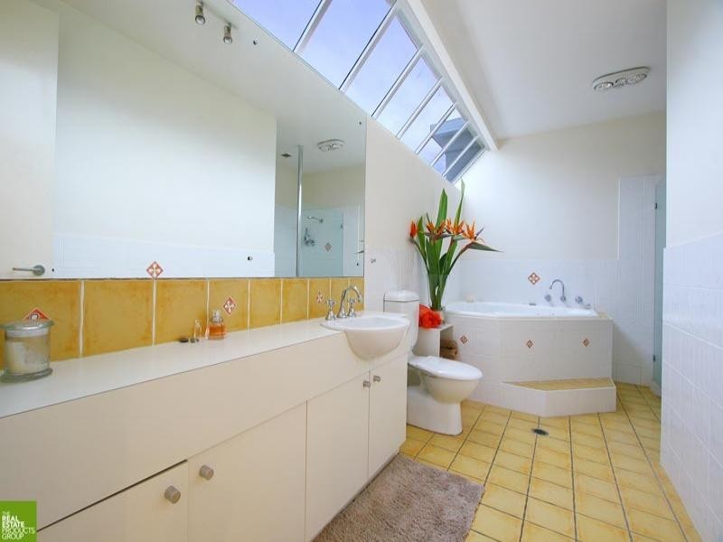 1 Crusade Place, Shell Cove NSW 2529