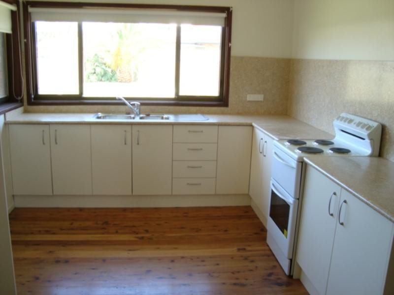 25 Lyne Street, Oak Flats NSW 2529