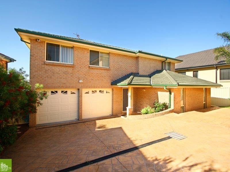 1/2 Hennessy Street, Flinders NSW 2529