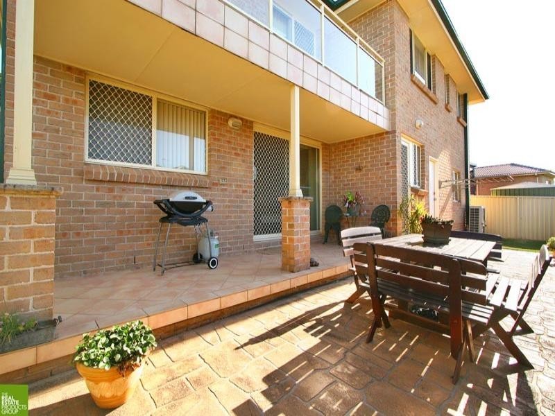 1/2 Hennessy Street, Flinders NSW 2529