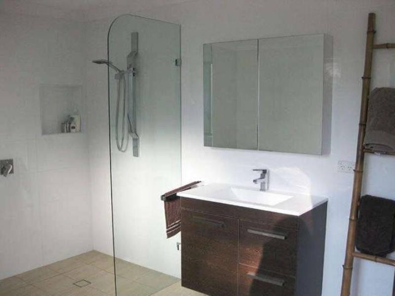 63 Lake Entrance Road, Oak Flats NSW 2529