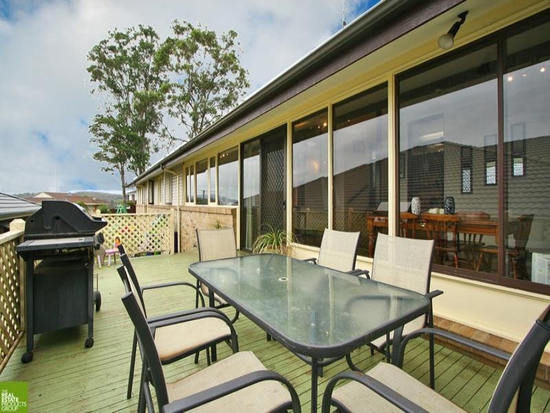 9 Tait Avenue, Kanahooka NSW 2530