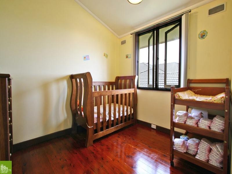 9 Tait Avenue, Kanahooka NSW 2530