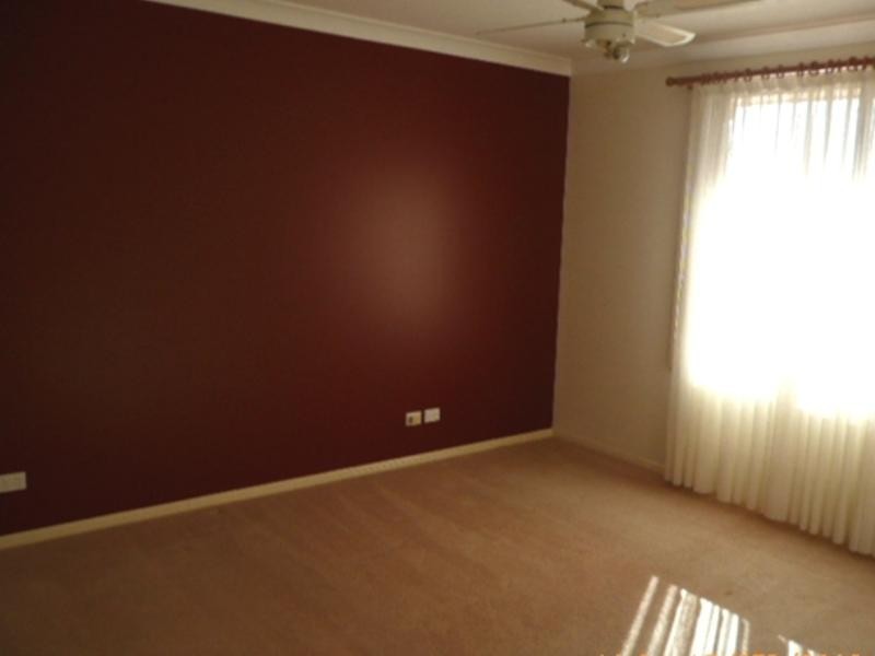 1/11 Eucumbene Avenue, Flinders NSW 2529