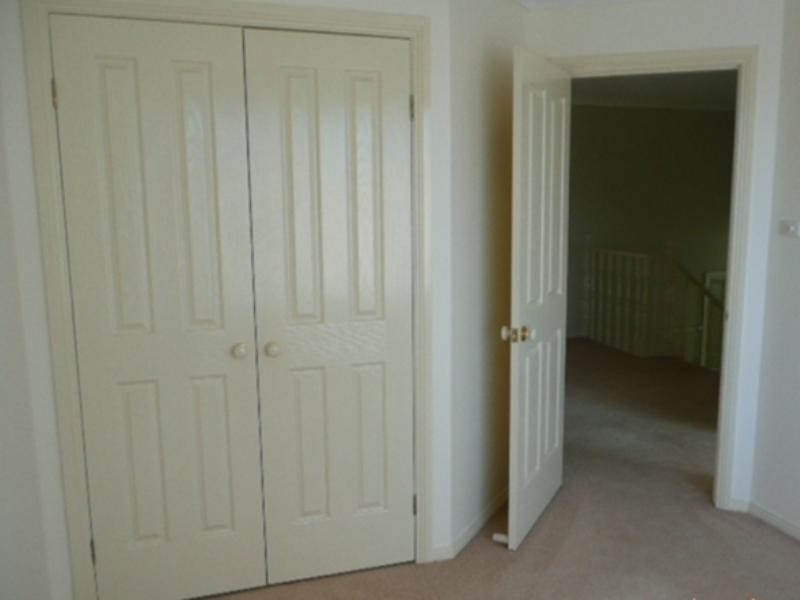 1/11 Eucumbene Avenue, Flinders NSW 2529