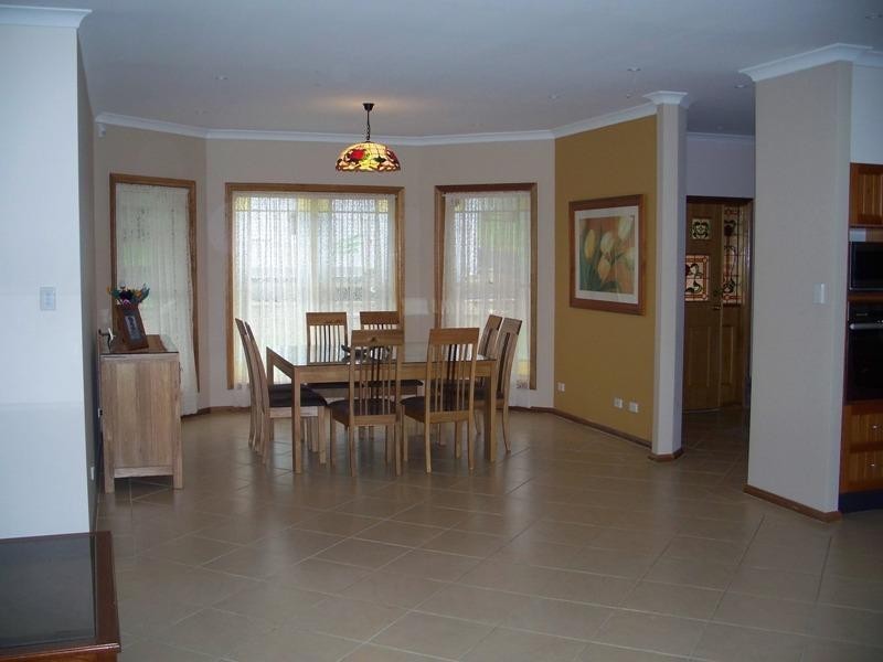 8 Yeramba Close, Yellow Rock NSW 2527